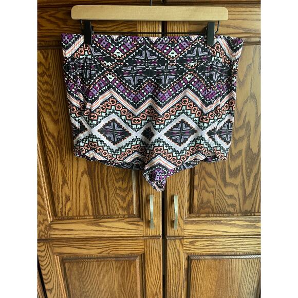 Express Multicolor Tribal Print Shorts - Women's Small - Picture 2 of 6